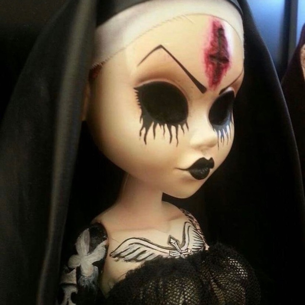 Meet your Posher, Bella